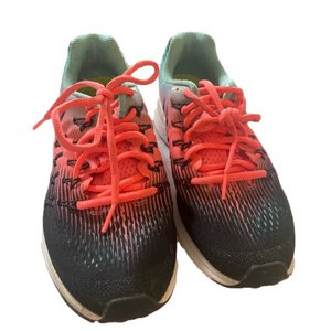 Women’s Nike Shoes 7.5